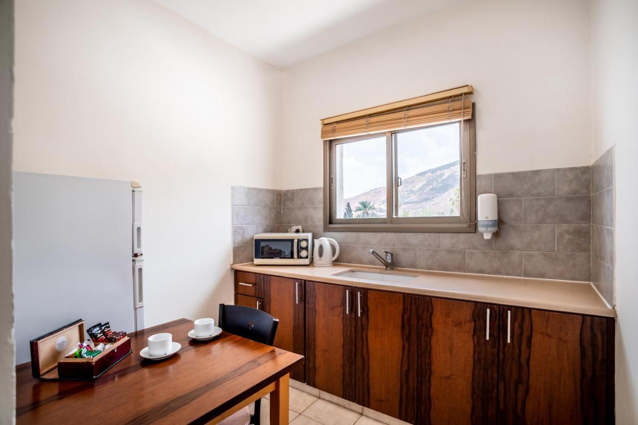 Double Room with Spa Bath,1258701601:JPEG